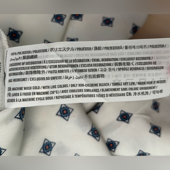 Abercrombie & Fitch Tie V Neck Blouse M - Picture 9 of 10